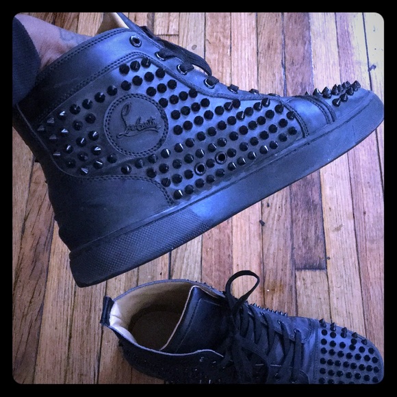 Shoes - Picture 1 of 3